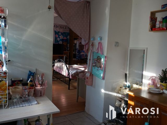 Kertes ház a Csúcson