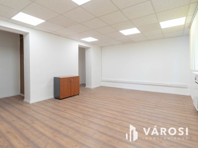 Fáy utcai felújított iroda:48 m2, 2 helyiség,saját teakonyha