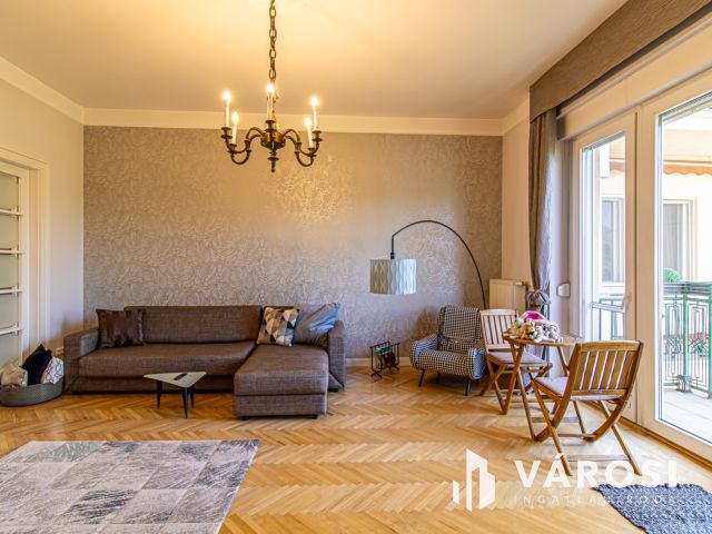 Minden igényt kielégítő, dunai panorámás, prémium otthon
